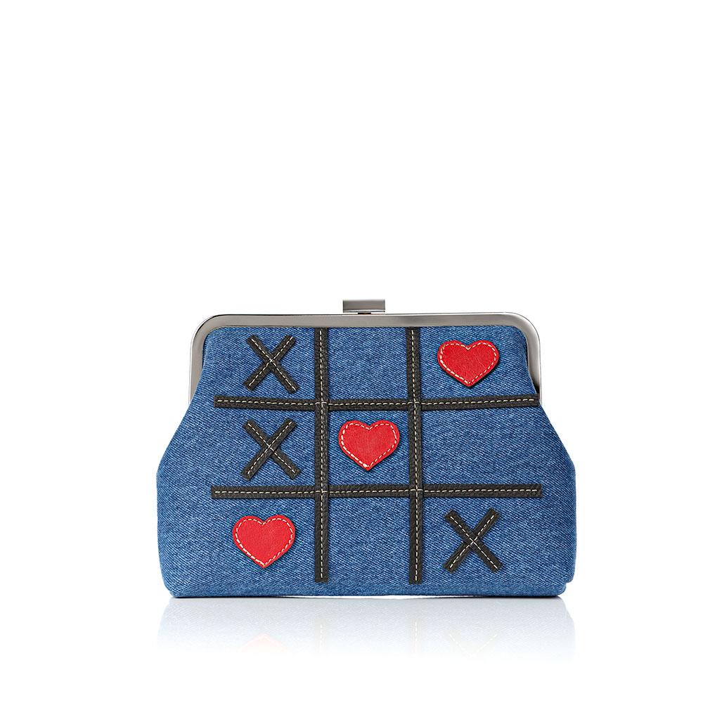 Xoxo clutch 2024 purse