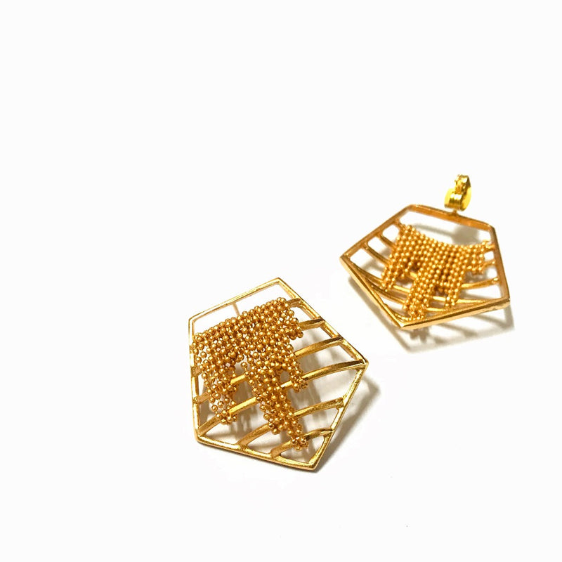 PENTAGON STUDS EARRINGS - Xini Concept